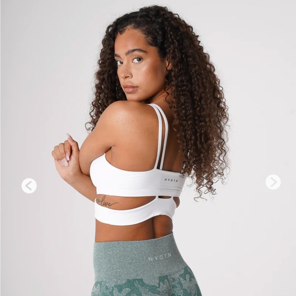 NVGTN White Revolve Bra Size Small - Picture 4 of 6